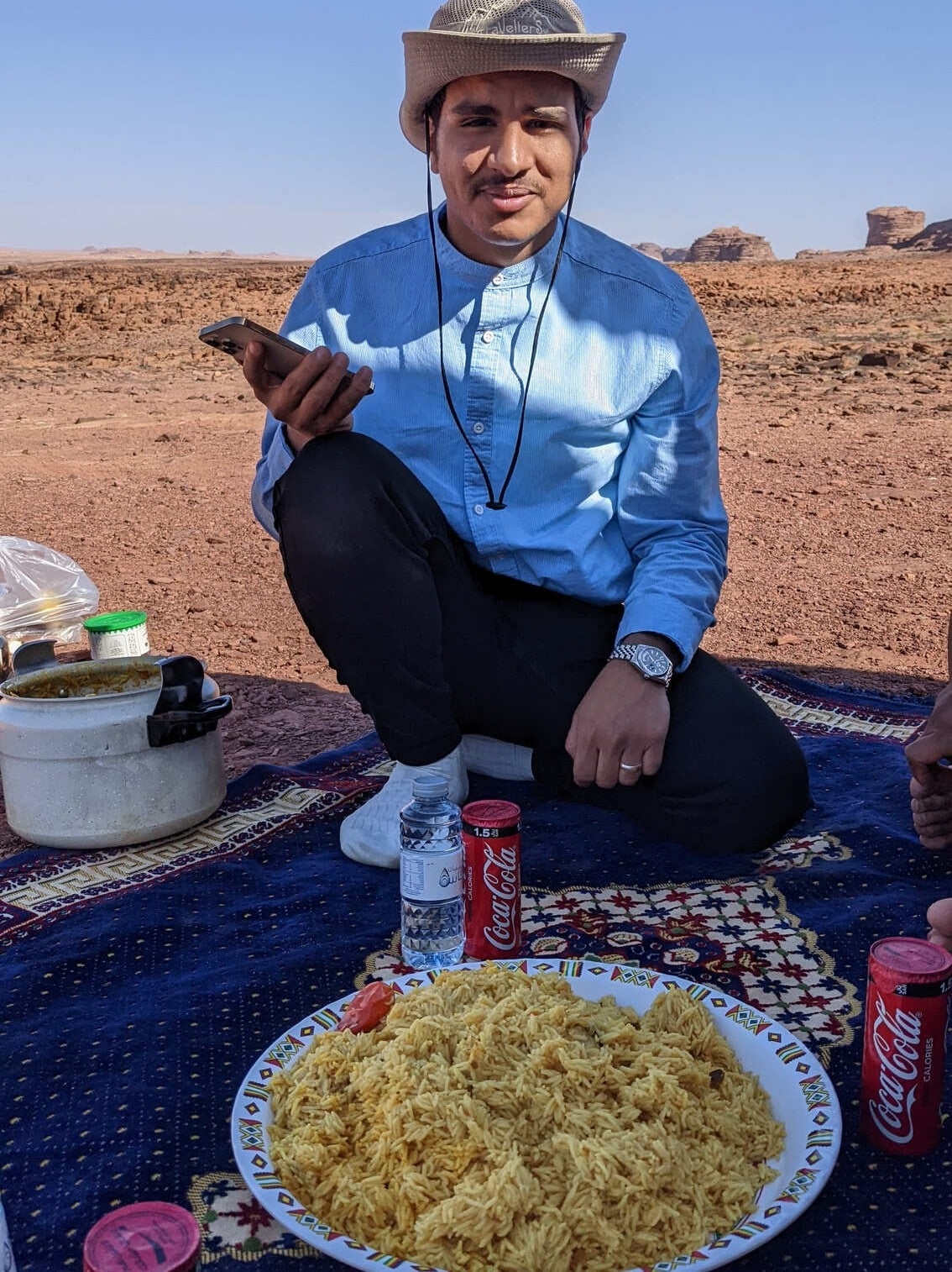 degustation-kabsa-traditionnel-desert-saoudien 2